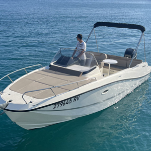 Quicksilver 755 Sundeck available for boat rental in Rovinj